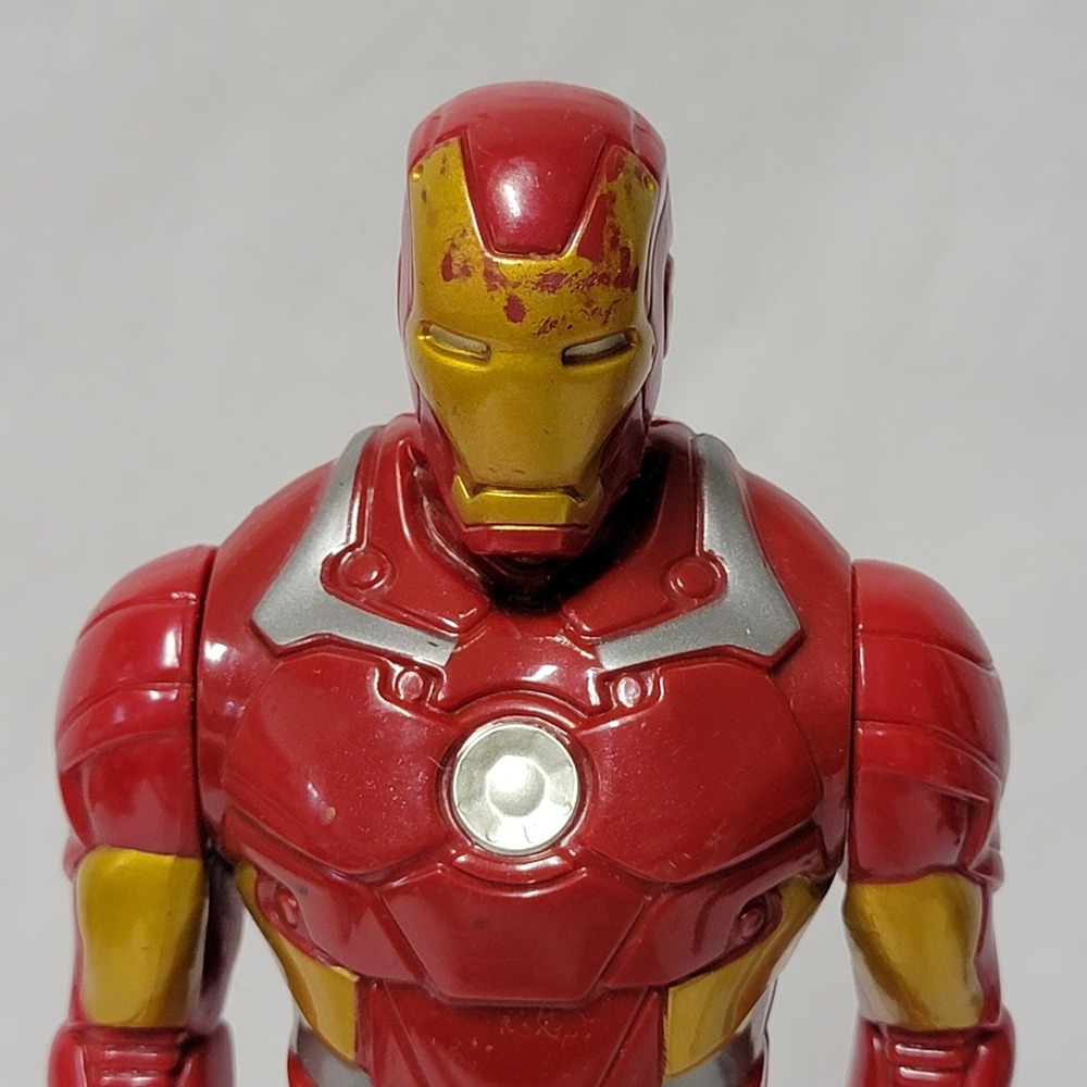Marvel‎ Iron Man Action Figure 2013 Hasbro 12 Inch Red Gold - Picture 2 of 5